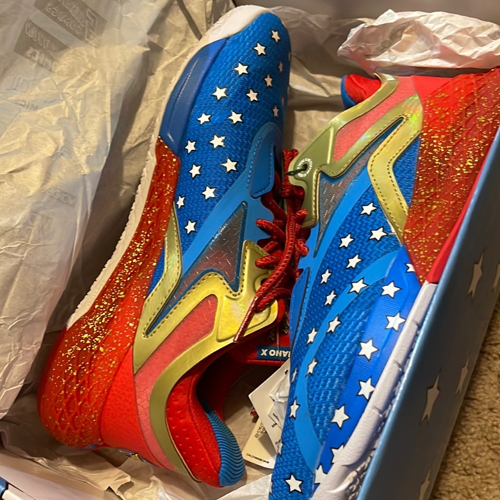 Reebok wonder pelan Nano shoes. Special edition. Unisex. Size 7 M/8.5 W